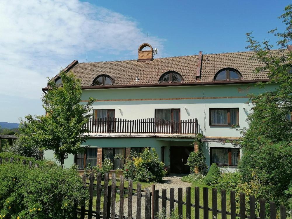Otevrena Naruc Pension Letovice Bagian luar foto